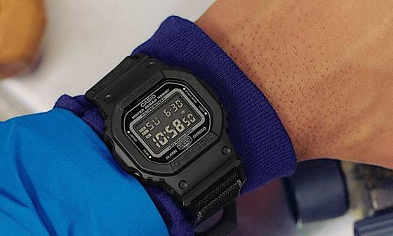 机能 潮流一次到位：G-SHOCK 全新 DW-5600MNC 系列