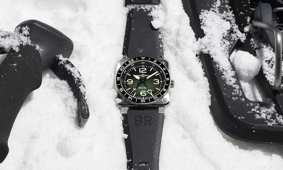 绿光领航昼夜读时！Bell & Ross BR‑03 GMT Green Lum 限量腕表登场