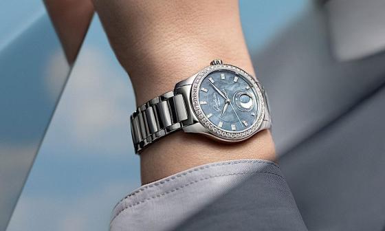 柔美天际：GLASHÜTTE ORIGINAL Serenade Luna 全新 "天际蓝"