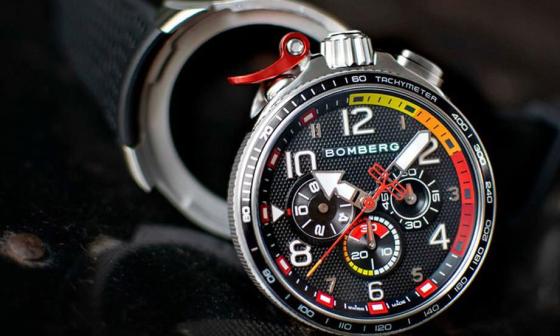 变身最Man的赛车手 BOMBERG BOLT-68 Racing XL赛车计时表
