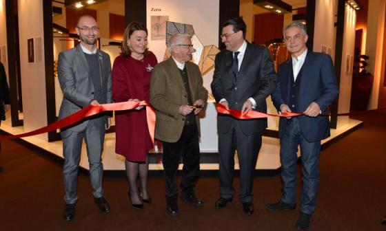 由左至右： Alberto Cavalli，Fabienne Lupo，Juan Carlos Torres，Alessandro Mendini 暨 Hervé Chandes