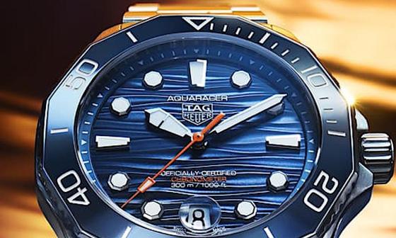 TAG HEUER泰格豪雅曾在2021-2022连续两年推出全新改款的品牌招牌潜水表Aquarace