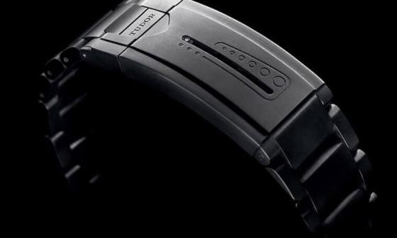 TUDOR 帝舵 Pelagos 钛金属链带的祕密武器