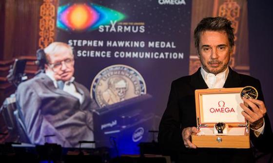 史蒂芬·霍金科学传播奖得主让·米歇尔·雅尔获赠欧米茄超霸系列专业月球表