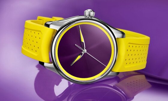 不掩鲜活本色，撞色焕新夏日：H. MOSER & CIE. 开拓者大三针 Sun Berry 腕表