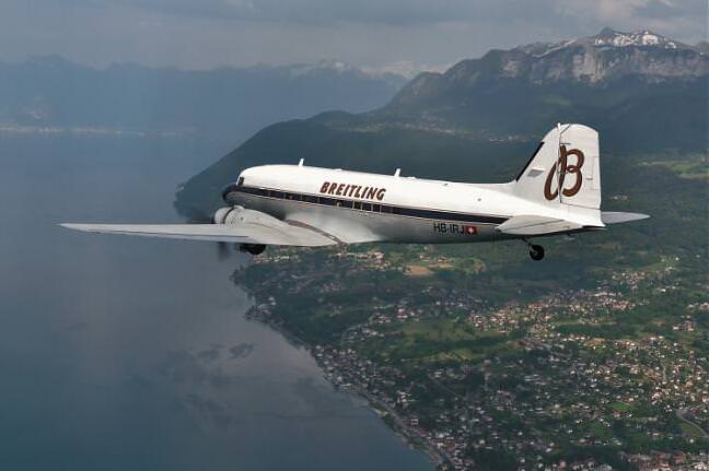 百年灵 breitling 道格拉斯 dc-3 开启盛大环球之旅