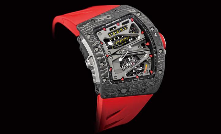在腕表上置入里程表是RM 70-01 Alain Prost陀飞轮腕表独创特色功能，除了方便运动员纪录外，此里程表机制也可用于指定设置日期或时间作为提醒使用