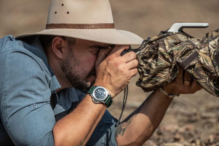 Marlon Du Toit是专业野外探险向导及野生动物摄影师，作品曾刊登于《国家地理》杂志。他将于节目公开探险旅程中未曾 曝光的照片及短片，并分享关于其家乡南非的专业内行情报