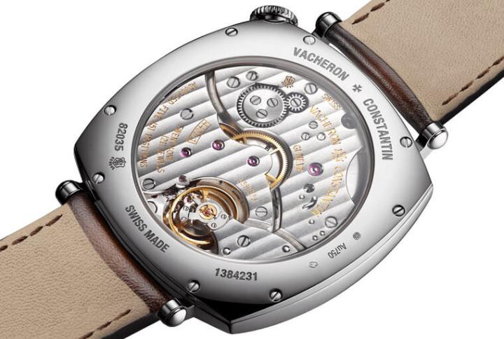 4400 AS自从2008年推出以来，扎实的规格与品质成为品牌小三针手表的好伙伴，连风格特殊的American 1921亦搭载这枚优质手上链机芯
