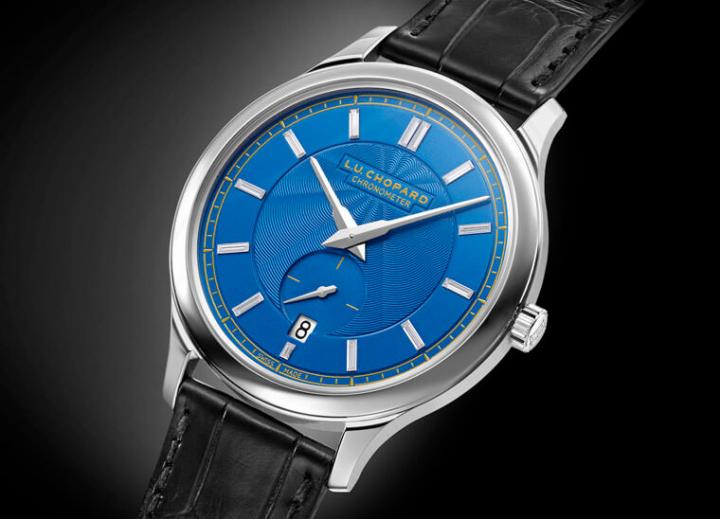 萧邦在坎城影展期间推出一款L.U.C XPS Azur，白金表壳搭配品牌少见的蓝色面盘，呼应手表的海洋之名