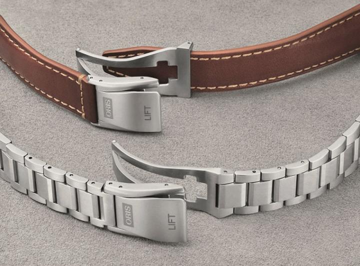 2020年ORIS改良了Lift专利折叠釦带设计，使得扣片的贴合度更高，戴起来也更令人放心