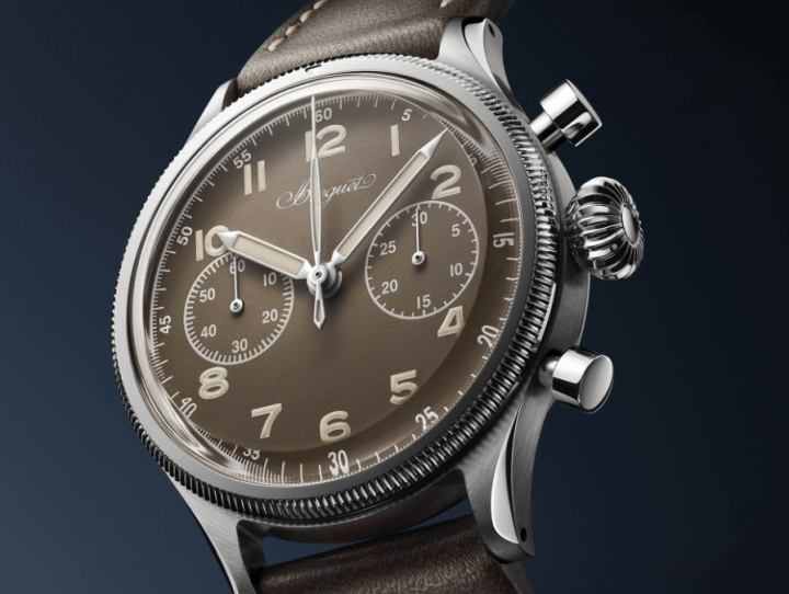 Type 20 Only Watch 2019腕表与原初空军款式的唯一明显区别，在于12时位置多了宝玑签名