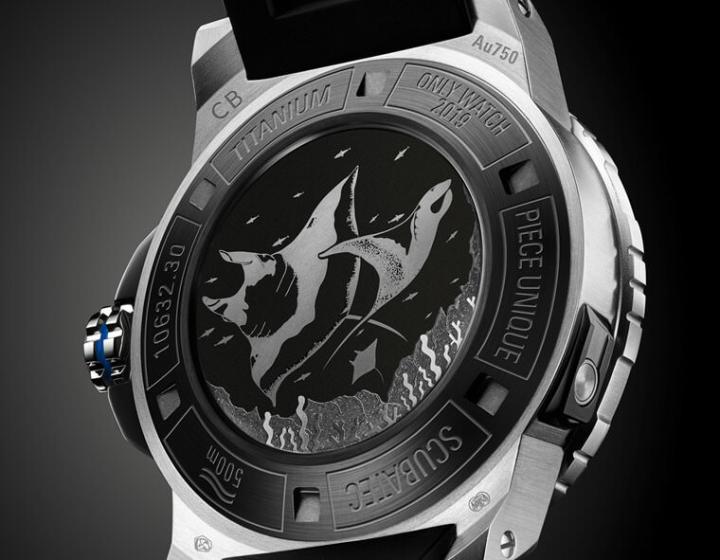 DLC涂层钛金属底盖上同样有宝齐莱精心设计的魔鬼鱼图案，以及Only Watch 2019等唯一的字样，突显手表的珍贵性